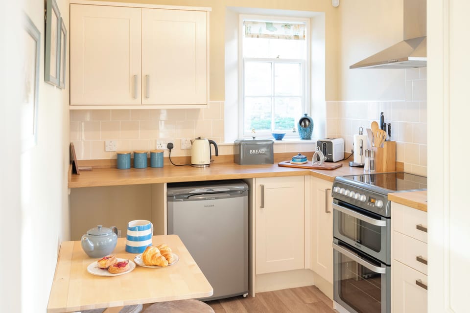 House, 2 Bedrooms, Garden View | Private kitchen | Full-size fridge, oven, stovetop, dishwasher