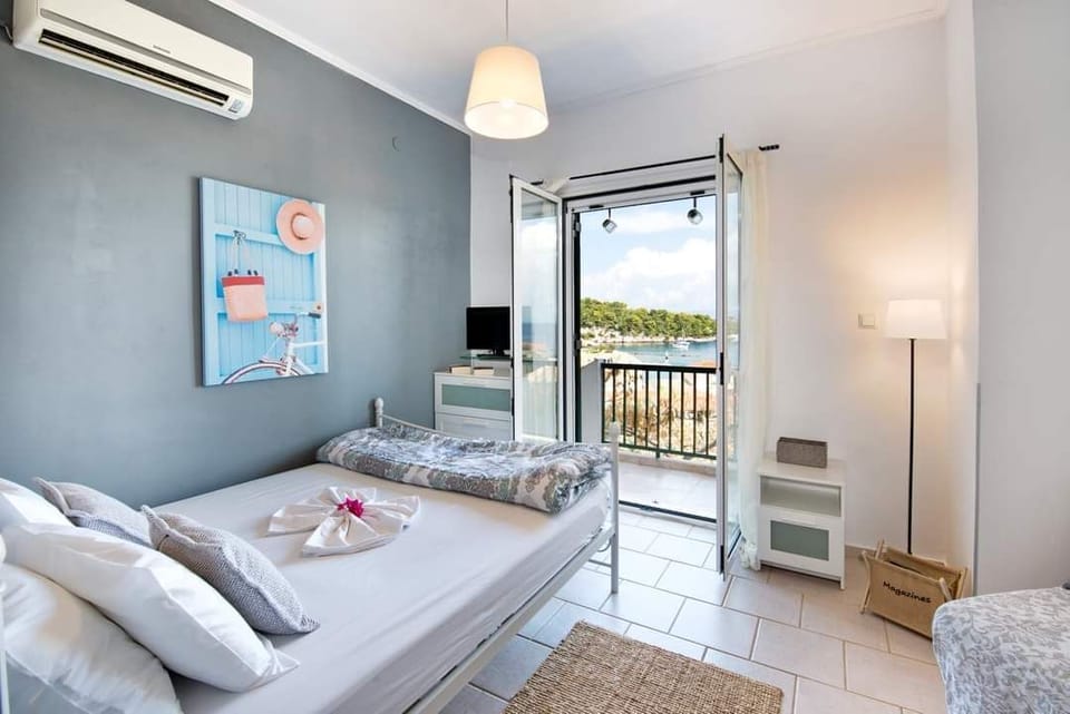 Modern Studio Bedroom with Double Bed and Minimal Design
