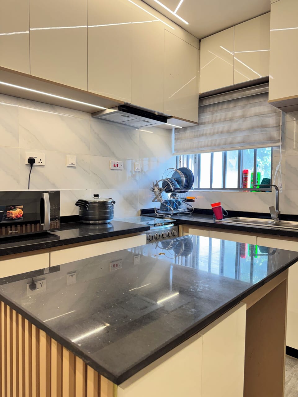 Fridge, microwave, oven, cookware/dishes/utensils