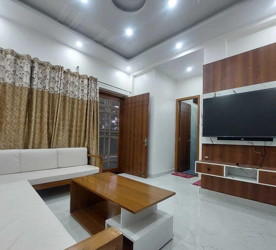 Deluxe Studio | Living area
