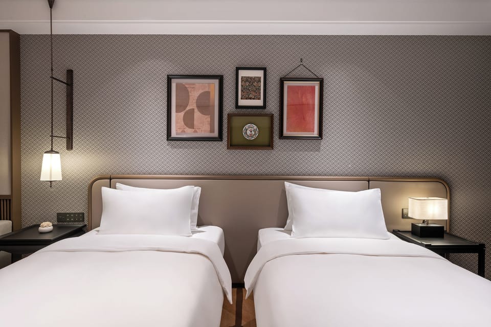 Comfort Twin Room | Down comforters, minibar (free items), desk, laptop workspace