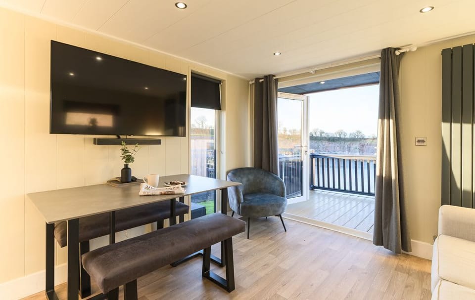 Pods by the Lake (Pet)