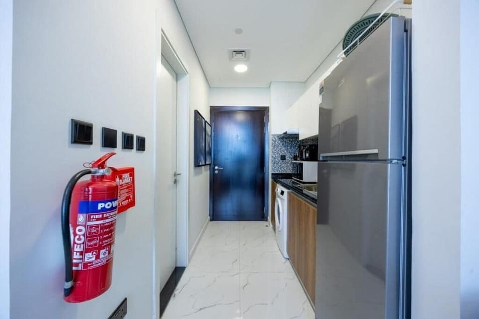 Apartment, Balcony, City View | Private kitchen | Toaster