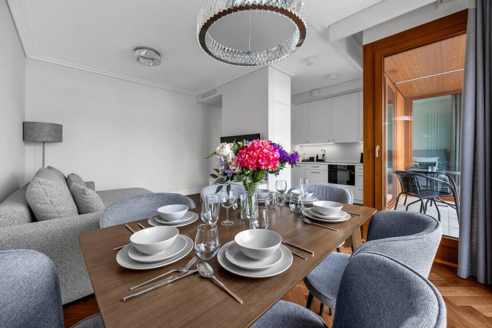 Elegant Dining Area & Living Details | Book Now with RENTUJEMY.COM