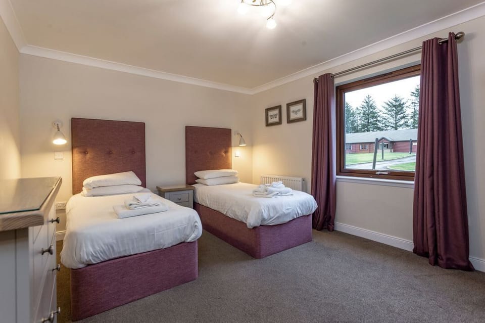 Raeburn Premier Spa (Pet)