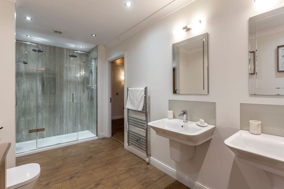 Byron Premier Spa (Pet)
