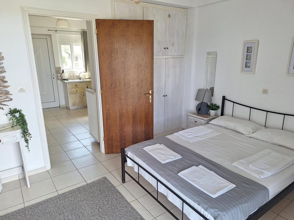Standard Double Room | WiFi (free), bed sheets