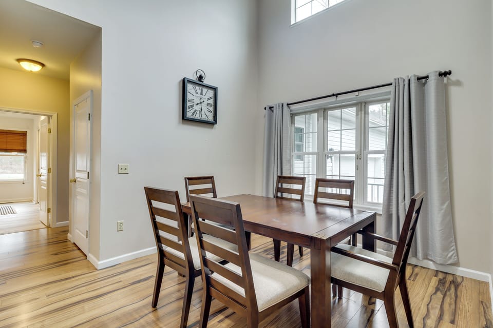 House (4 Bedrooms) | Interior