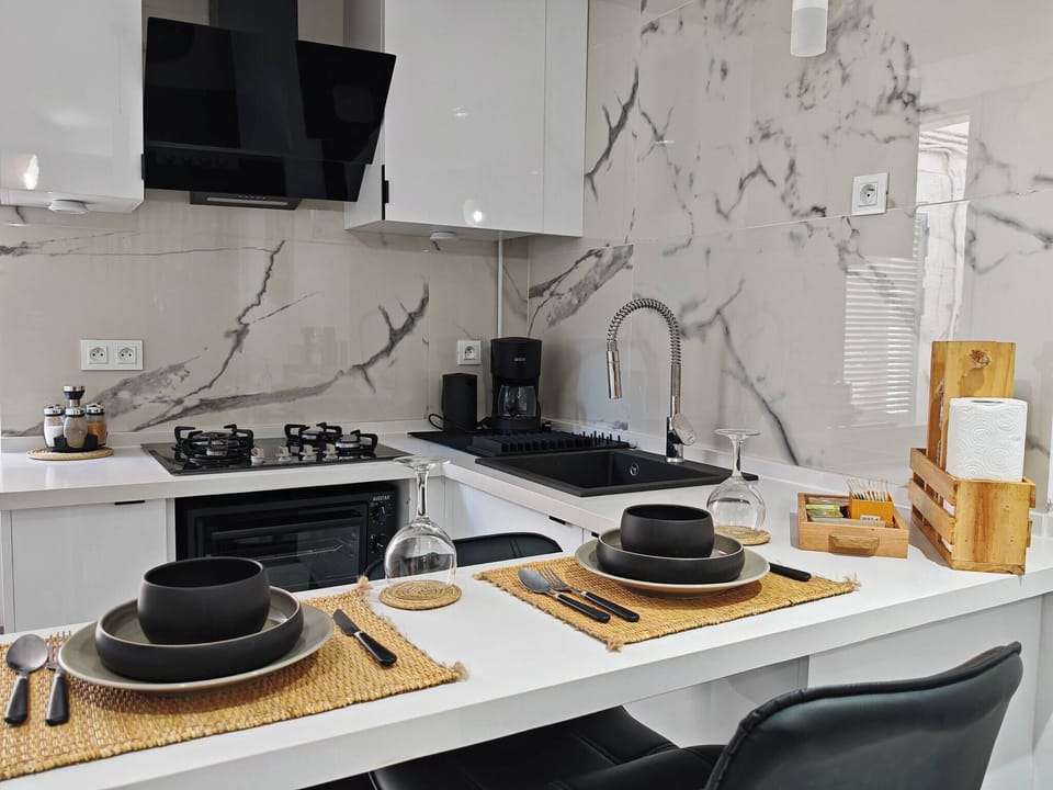 Studio, 1 Bedroom | Interior