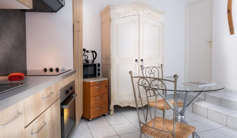 Comfort Studio, Park View | Private kitchen