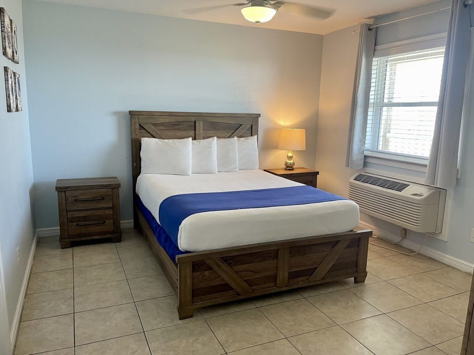 Room, 1 Bedroom | 1 bedroom, WiFi (free)