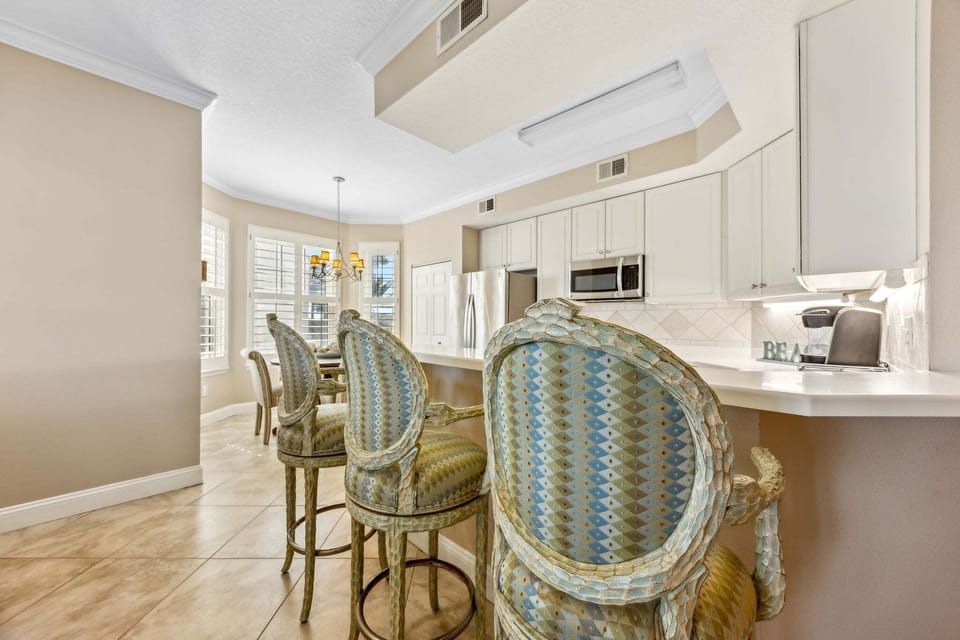 Condo, 3 Bedrooms | Private kitchen | Coffee/tea maker, fridge, oven