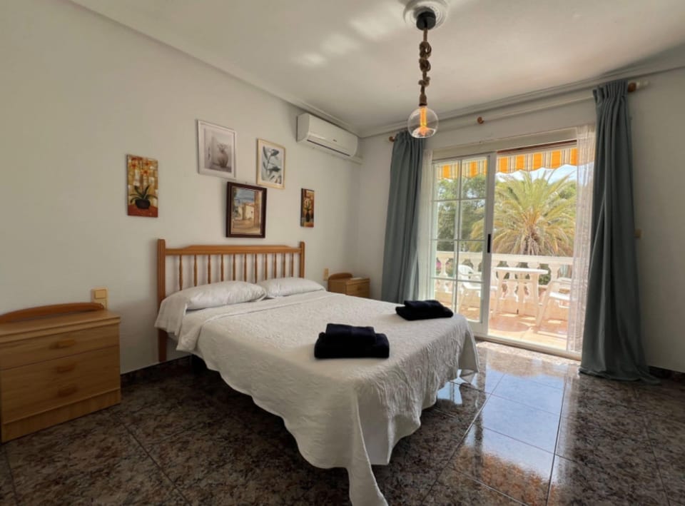 House, 3 Bedrooms, Smoking, Balcony | 3 bedrooms