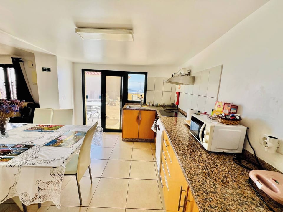 House, 3 Bedrooms, Accessible, Smoking | Private kitchen