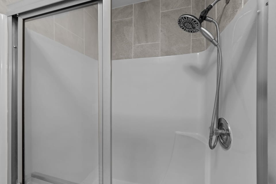 Shared Hall Bathroom 2