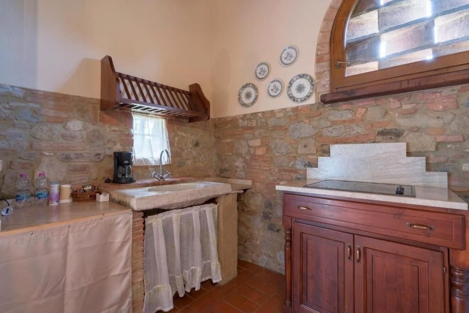Apartment (CELLOLE) | Private kitchen