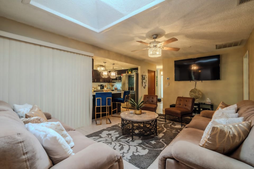House, 3 Bedrooms | Living area