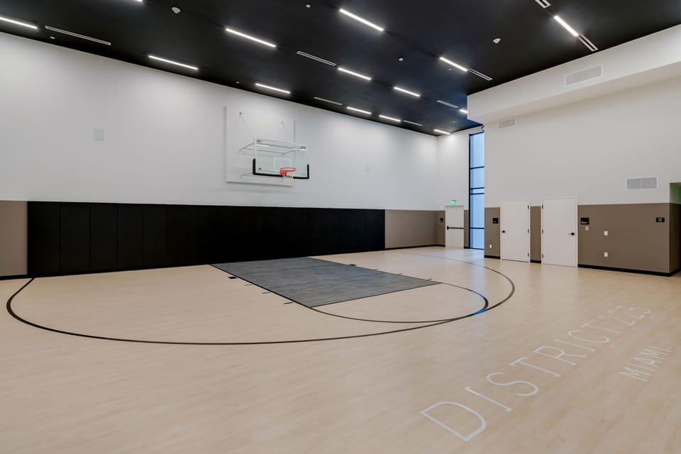 Ready to play? 🏀 Step onto our basketball court for a quick shoot-around or a full-court game. It’s the perfect way to stay active during your stay