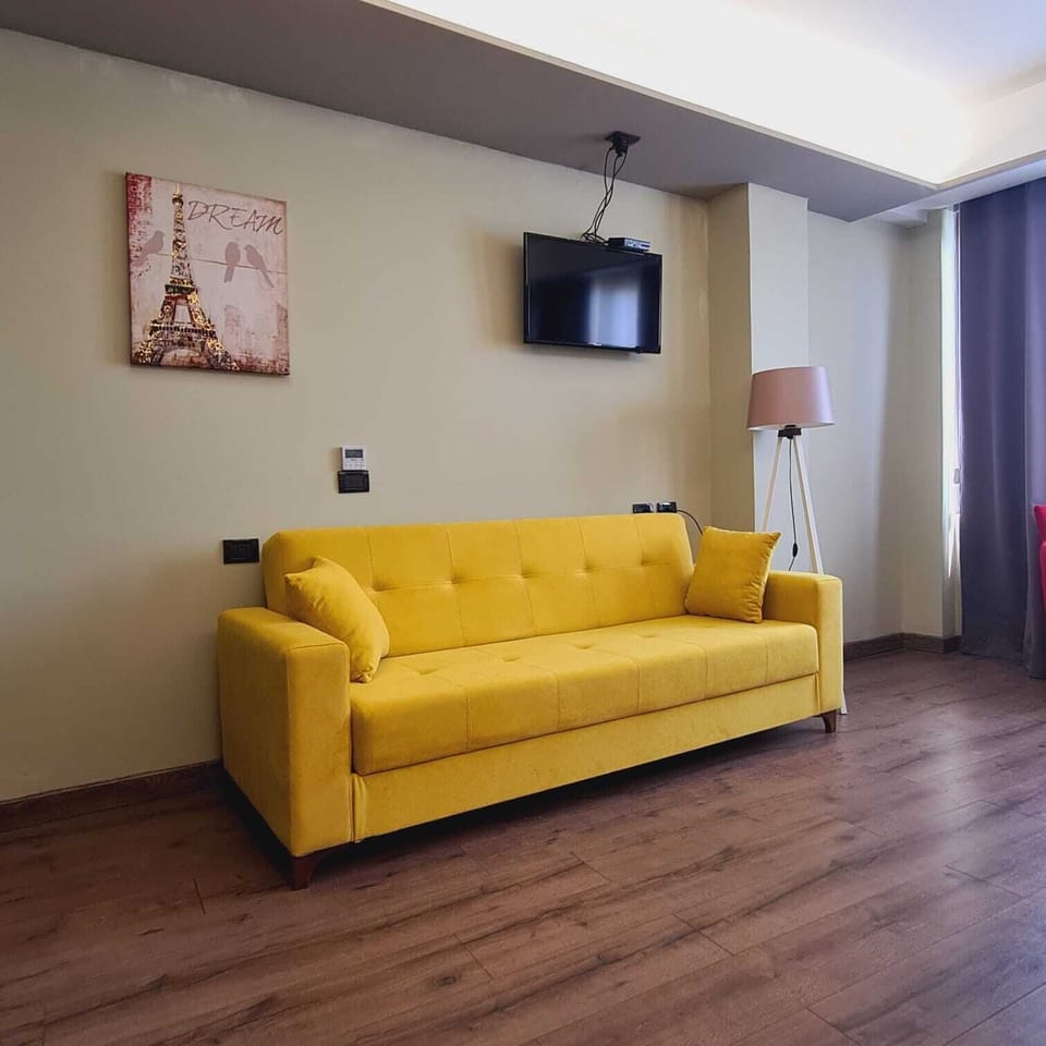 Studio Suite, City View | Free WiFi