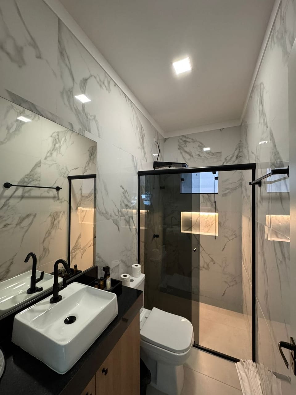 Standard Single Room | Bathroom | Shower, hair dryer, towels, soap