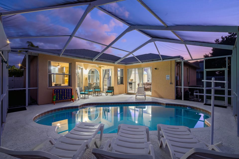 Your ultimate vacation vibe starts here! Cannonballs encouraged, floaties optional, and laughter mandatory. Poolside fun for everyone, from kiddos to grown-ups.