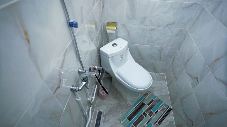 Family Double or Twin Room | Bathroom
