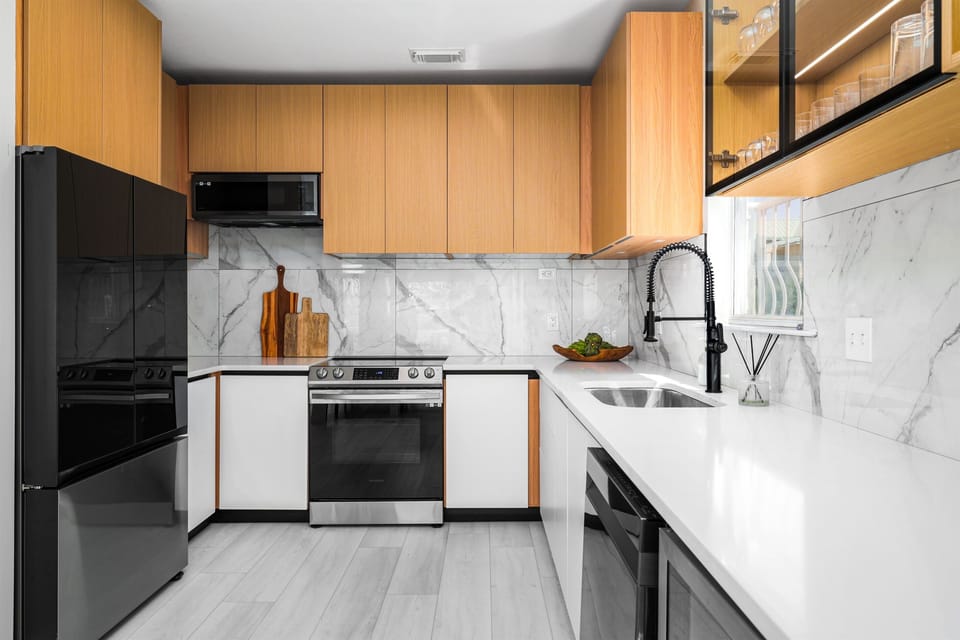 Remodeled, Fully-Stocked Kitchen with Luxury Finishes, High End Appliances - the perfect place to prepare meals for your group!