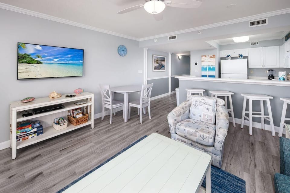 Condo, 1 King Bed with Sofa bed (Pelican Isle 202) | Living area