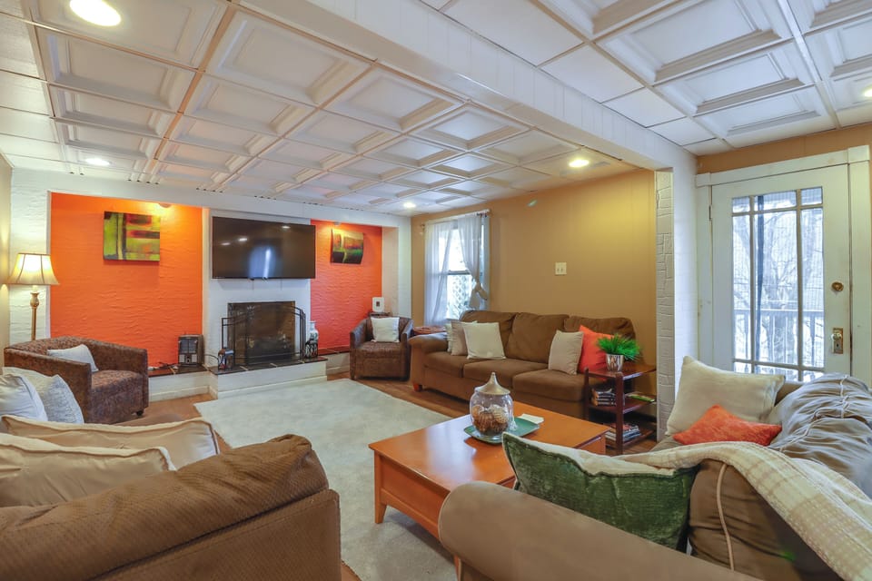 Nesquehoning Vacation Rental | 1BR | 1BA | 650 Sq Ft | Stairs to Enter