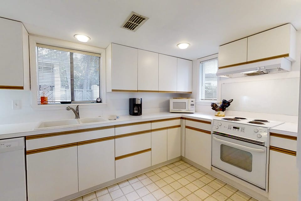House, Multiple Beds, Patio (3047 Club Villas) | Private kitchen