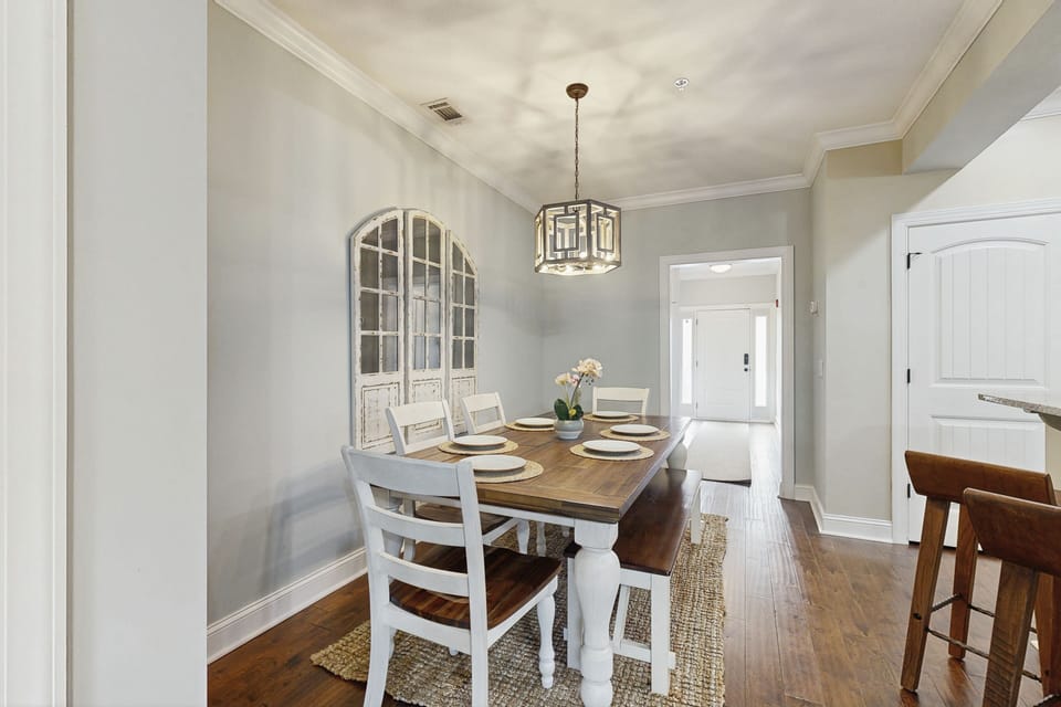 House, Multiple Beds, Patio, Pool View (St Simons Serenity) | 3 bedrooms, individually decorated, individually furnished, bed sheets