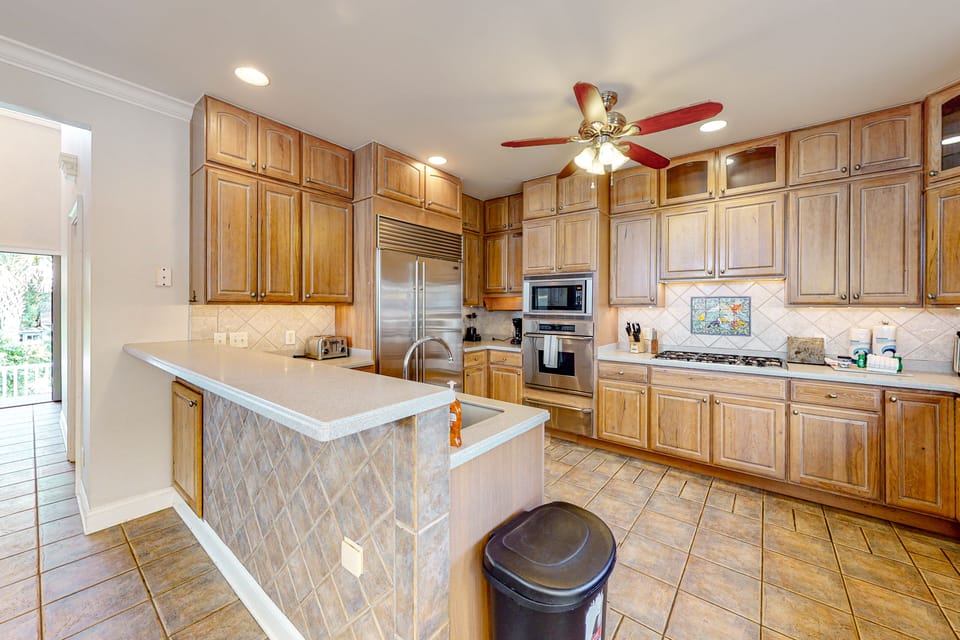 House, Multiple Beds, Patio, Garden View (Papa's Place) | Private kitchen