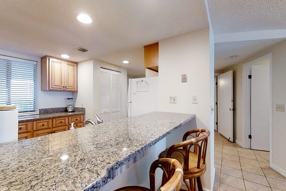 Condo, Multiple Beds, Patio, Beach View (1860-61 Turtle Dunes) | Private kitchen