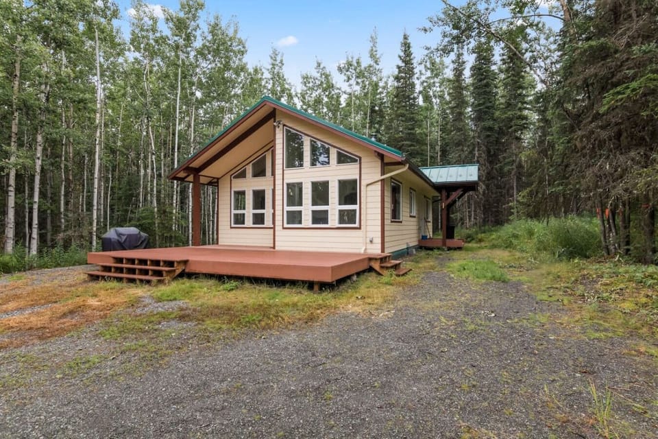 Large front deck space and BBQ grill.