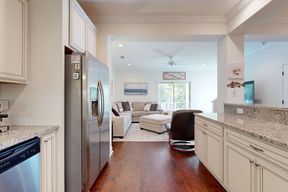 Townhome, Multiple Beds, Patio, Garden View (Mariner's Landing 602) | Interior