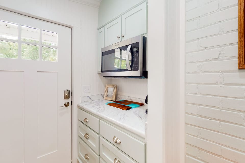 House, 1 Queen Bed, Kitchen, Garden View (Jewel's Cottage) | Private kitchen