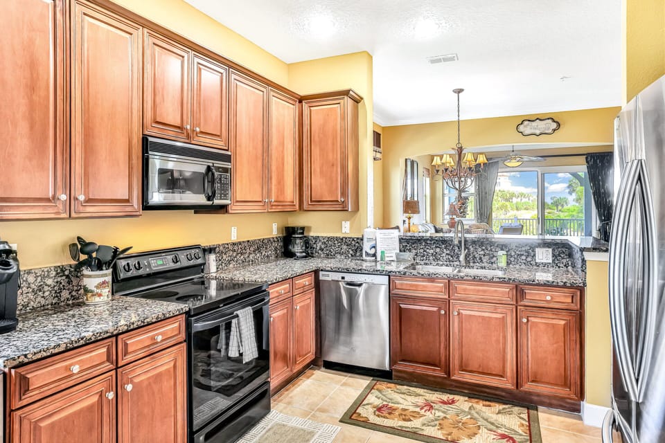 Condo, Multiple Beds, Hot Tub, Garden View (Cinnamon Sunrise) | Private kitchen