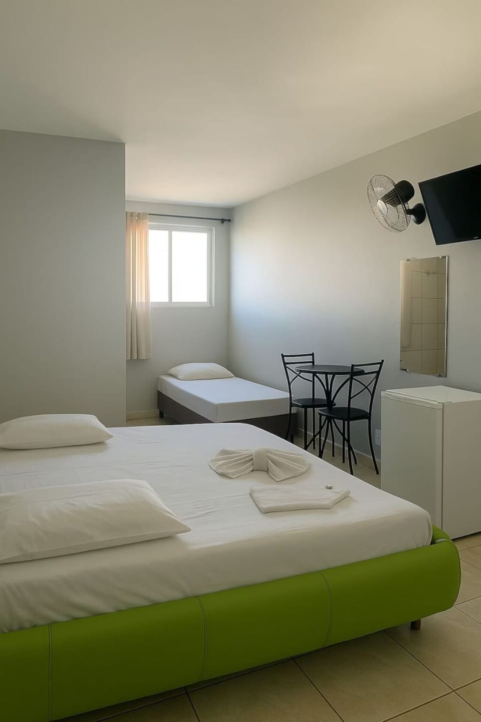 Triple Room | Free WiFi, bed sheets