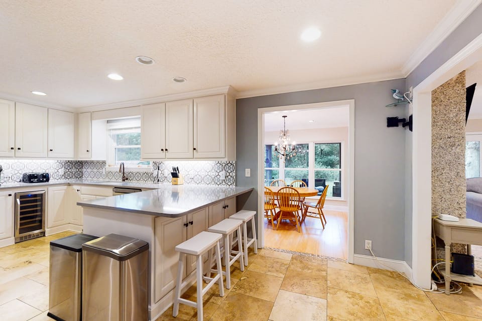 House, Multiple Beds, Patio, Garden View (Shore Thing) | Private kitchen