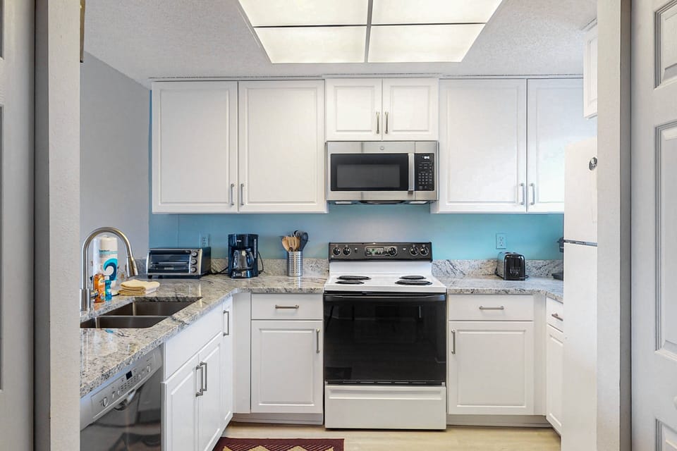 Condo, Multiple Beds, Hot Tub, Beach View (Ocean Village Club F31) | Private kitchen