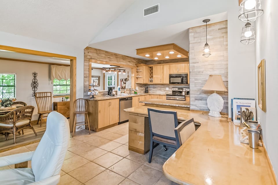 House, Multiple Beds, Patio, Garden View (Casa Hybiscus Old St Augustine) | Private kitchen