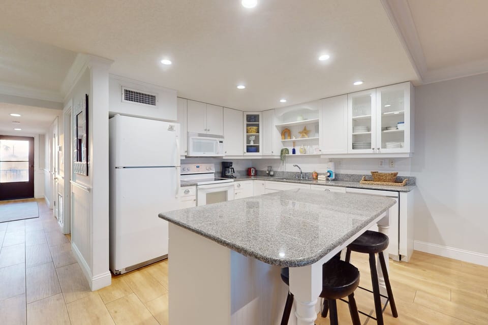 Condo, Multiple Beds, Patio, Beach View (The Golden Sand Dollar) | Private kitchen