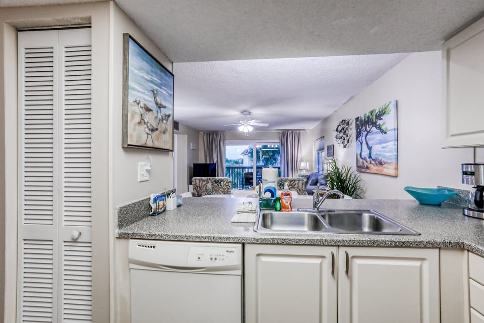 Condo, Multiple Beds, Pool Access, Beach View (Ocean Village Club-Casa De Playa P38) | Private kitchen
