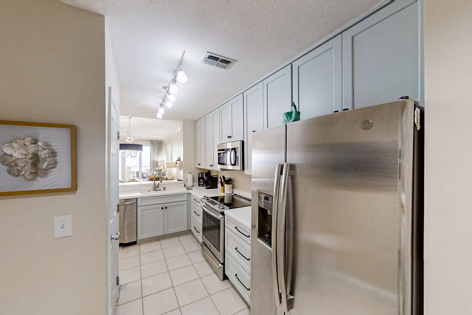 Condo, Multiple Beds, Patio, Ocean View (8 Ocean Place) | Private kitchen