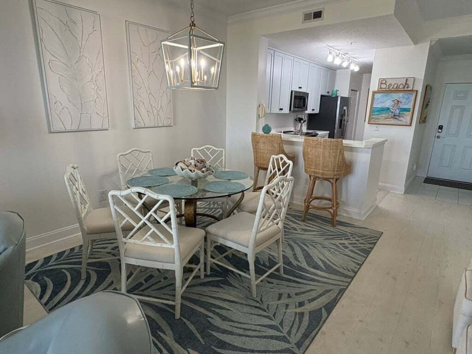 Condo, Multiple Beds, Patio, Ocean View (8 Ocean Place) | Dining