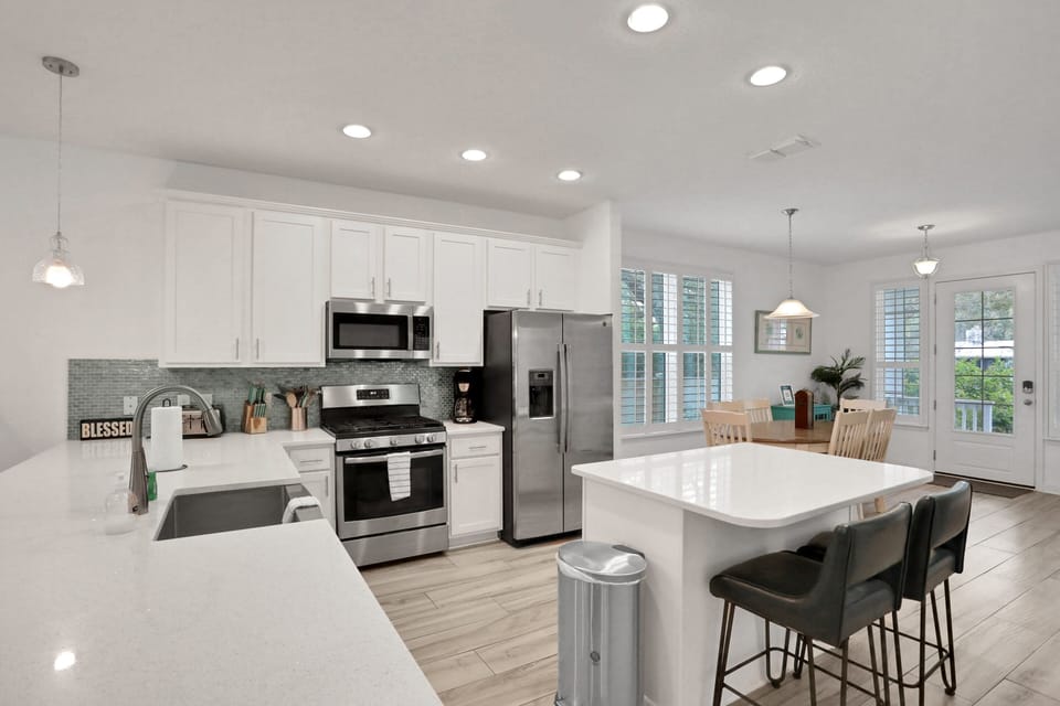House, Multiple Beds, Hot Tub, Garden View (Seaside Serenity) | Private kitchen
