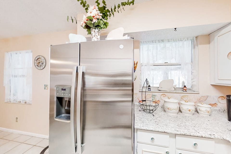 House, Multiple Beds, Pool Access, Pool View (Jacksonville's Delight) | Private kitchen