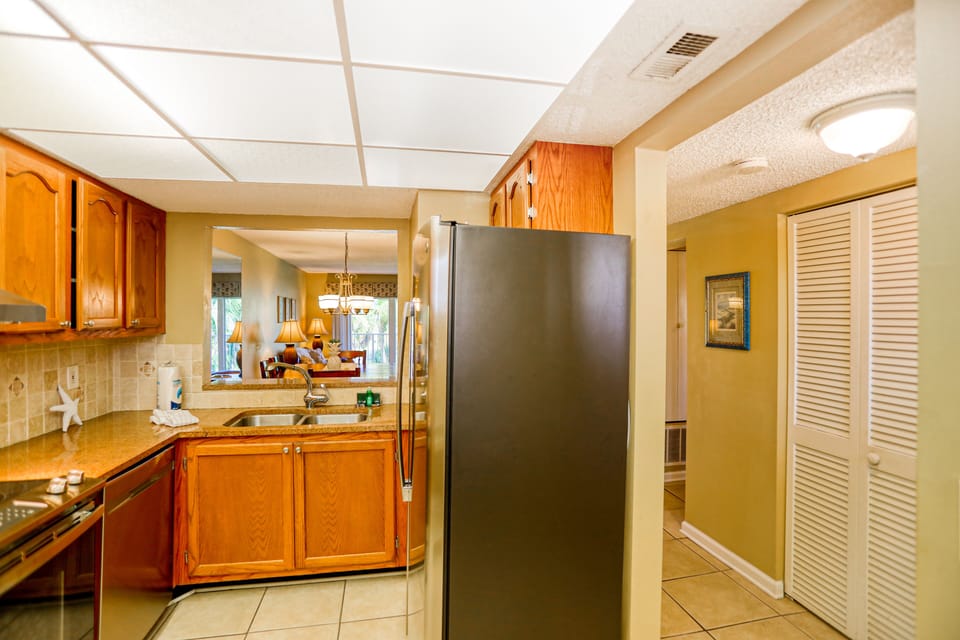 Condo, Multiple Beds, Balcony, Pool View (St Augustine Beach and Tennis 223) | Private kitchen