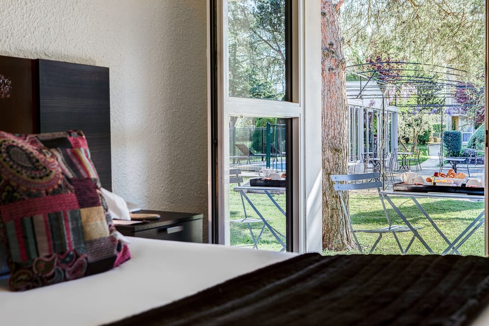 Classic Room, Terrace, Garden View | Soundproofing, free cribs/infant beds, free WiFi, bed sheets