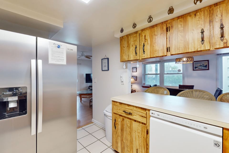 House, Multiple Beds, Patio, Partial Ocean View (Seaside Cottage) | Interior